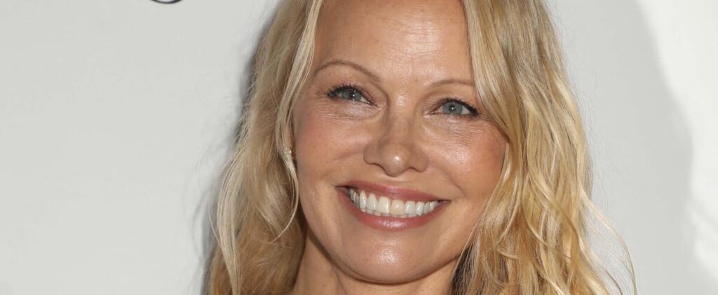 Pamela Anderson réduit ses habitudes beauté à l’essentiel