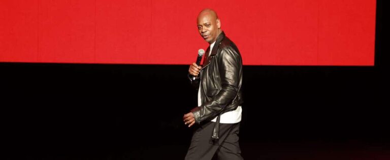 Frustré par un spectateur: Dave Chappelle met fin à son spectacle et quitte la scène