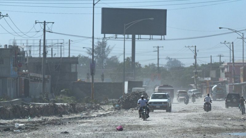 Haiti: Machete-wielding militias battle gangs in Port-au-Prince as elites vie for power