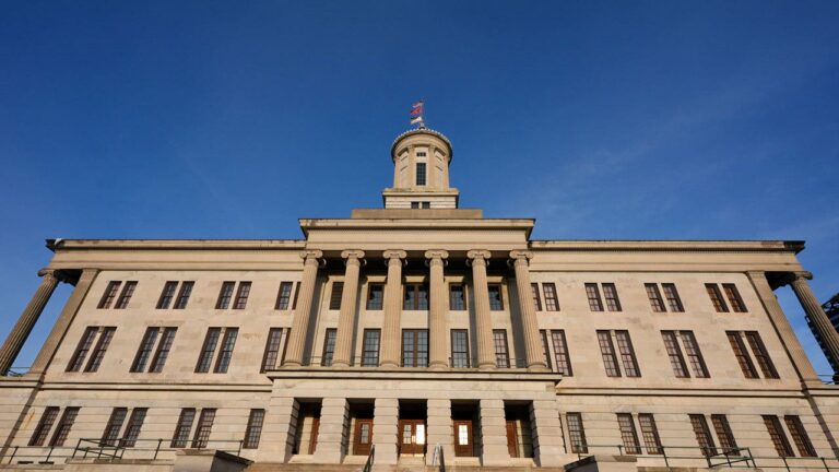 Tennessee House, Senate divided on school choice bill as governor aims for compromise