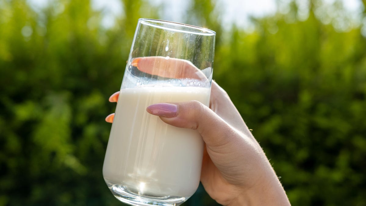 Is Unpasteurized or Raw Milk Safe to Drink?