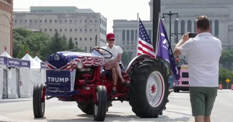 Republican delegates are ‘dressing the part’ for their national convention