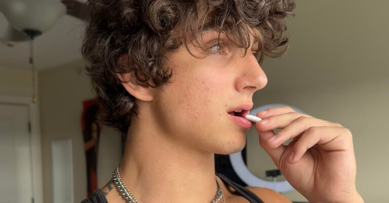 Why Are Gen Z Boys Chewing on Rock-Hard Gum? – DNyuz