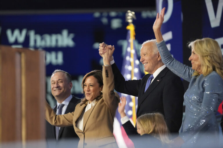 Here’s the moment Joe Biden officially passed the torch to Kamala Harris